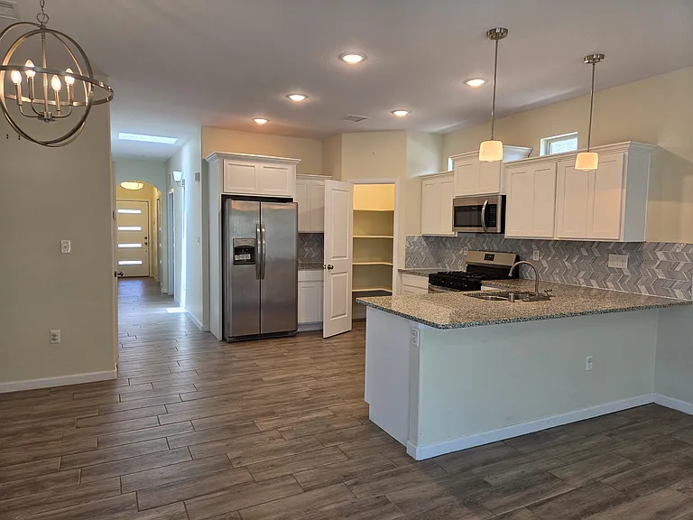 6556 Harapon St — Photo 15