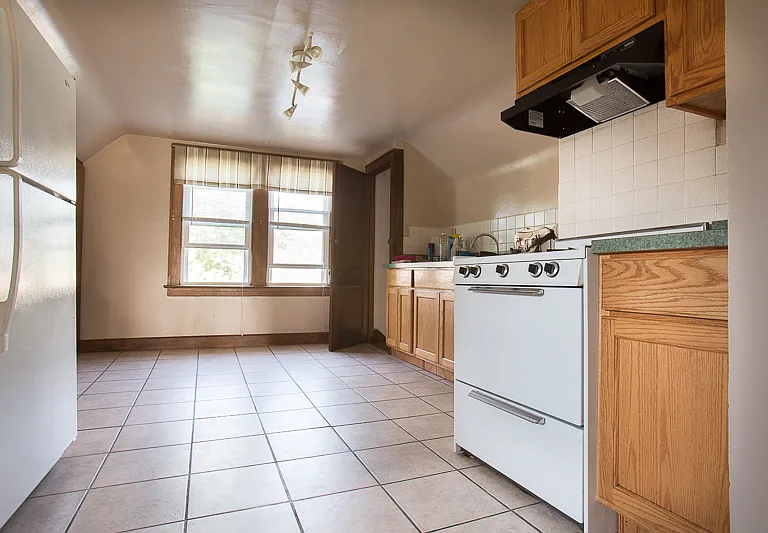 1667 Victoria Ave #3 — Photo 4