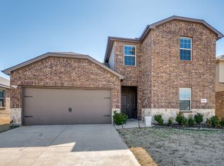 808 Fueller Dr, Aubrey, TX 76227
