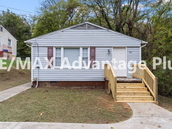 601 Vernon St, Farmville, VA 23901