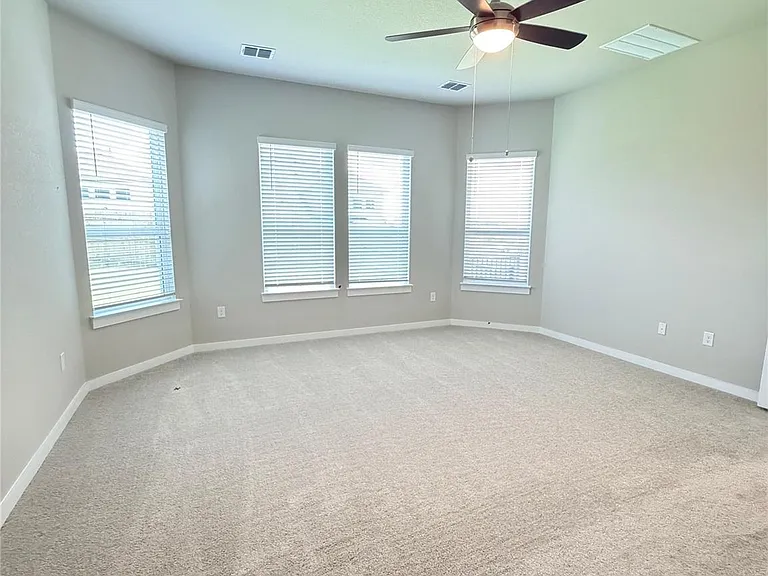 745 Beaverton Dr — Photo 12