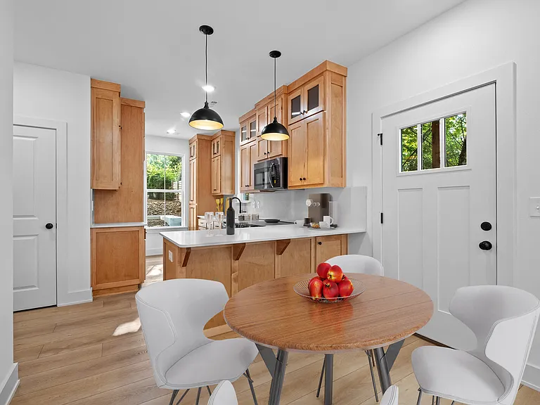 524 S Willow Ave #2 — Photo 6