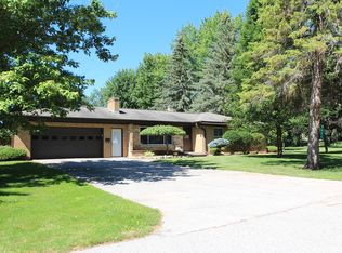 417 Locust St, Saint Charles, MI 48655