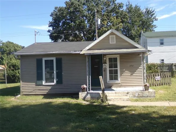 2704 Myrtle Ave, Granite City, IL 62040