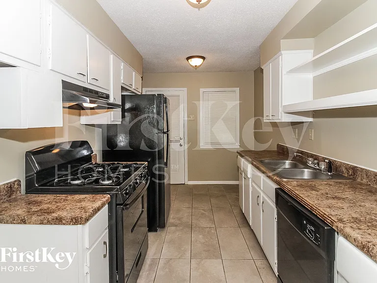 1347 Wilbec Rd — Photo 4