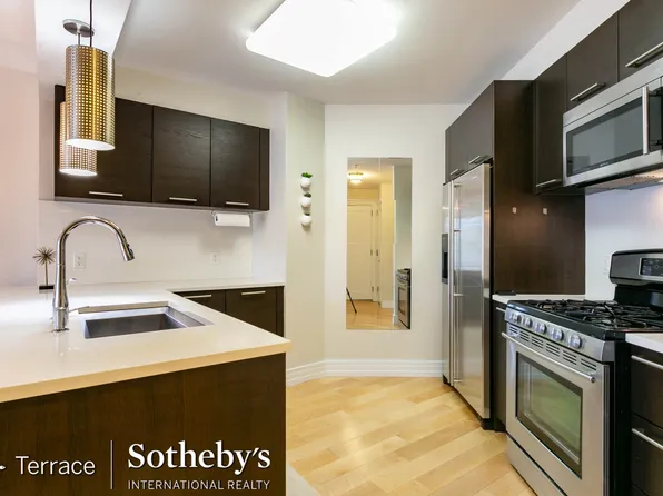 64-05 Yellowstone Boulevard image 5 of 20