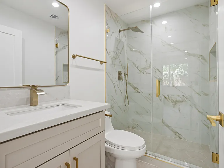 11504 Valjean Ave — Photo 11