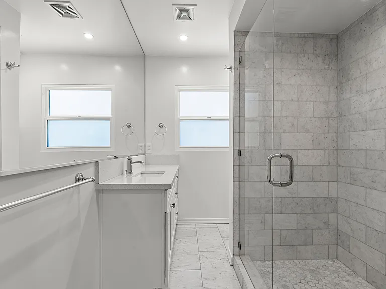 1233 N Harper Ave #6 — Photo 9