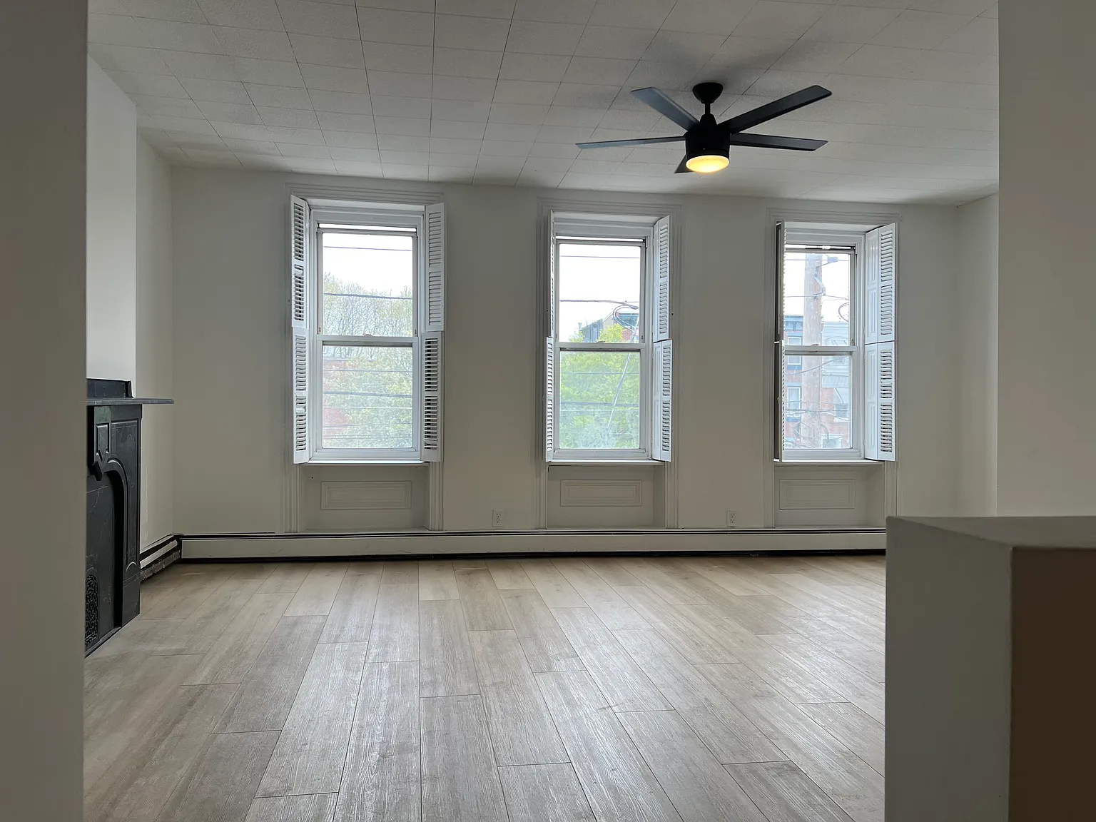 Studio, 1200 sqft, $1,800 — Photo 3