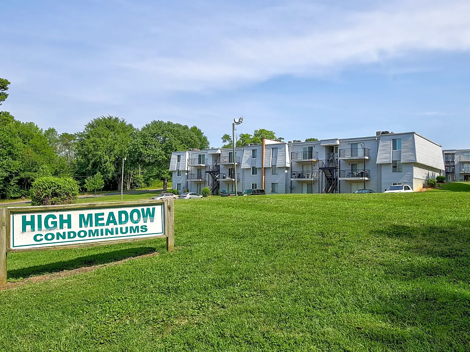 High Meadow Apartments Spacious One- and Two-Bedroom Homes — Photo 1