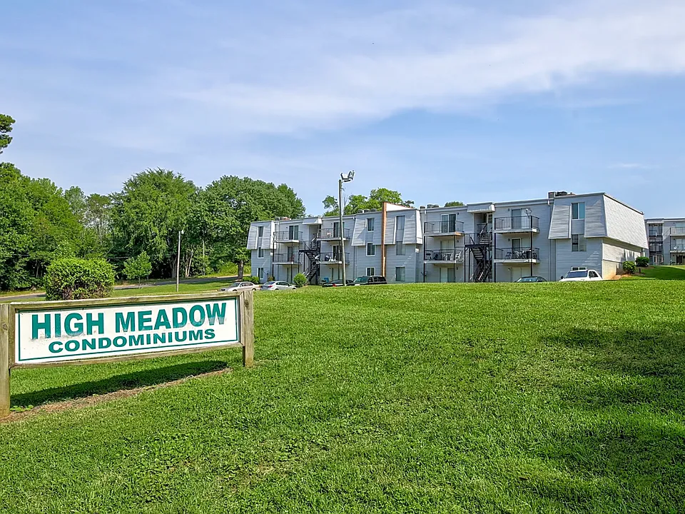 High Meadow Apartments Spacious One- and Two-Bedroom Homes