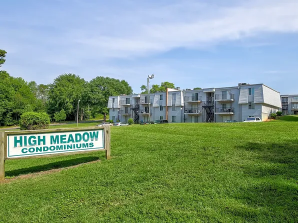High Meadow Apartments Spacious One- and Two-Bedroom Homes