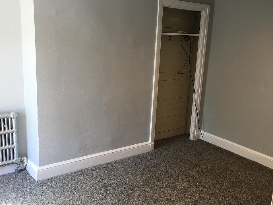 2nd image of 206 S Walnut St