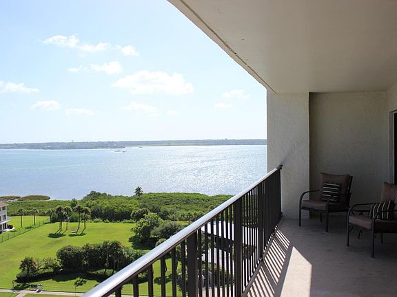 3rd image of 1480 Gulf Blvd APT 1008