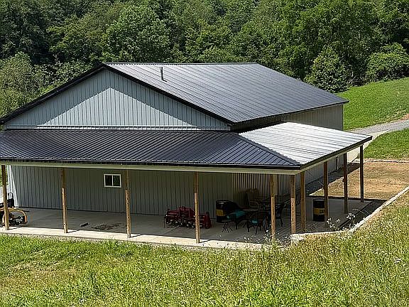 2nd image of 2762 Upper Pleasant Creek Rd