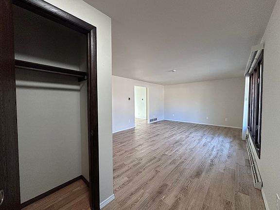 5th image of 1614 Canary Ln #&-2719