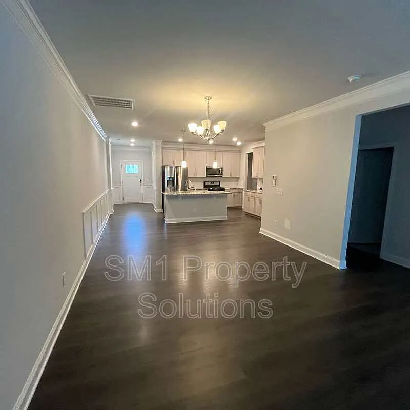 Building Photo - 106 Brody Way