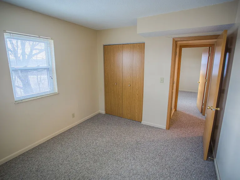 242 S Salisbury St — Photo 8