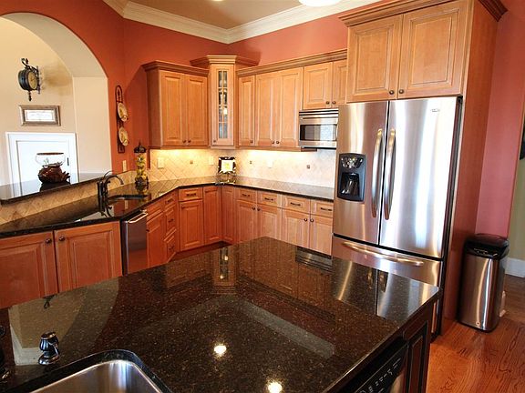 4th image of 103 Reserve Dr
