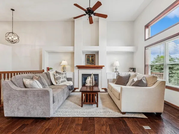 2907 Wyndam Ct, Shakopee, MN 55379