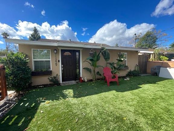 Private Front yard