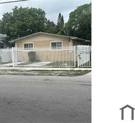 6828 NW 6th Ave — Photo 8
