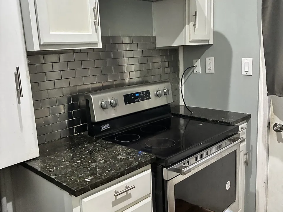 279 Wyoming Ave #10