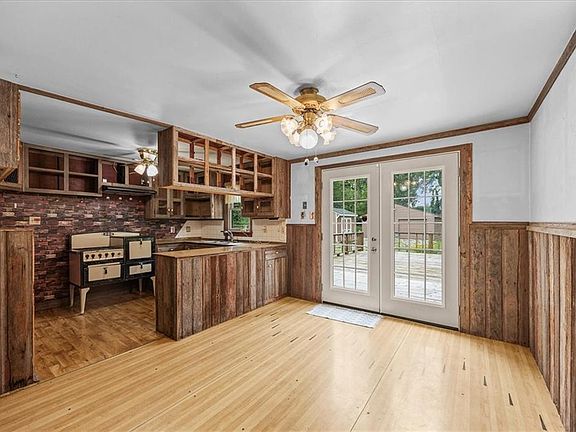 4th image of 5919 Edith Ave
