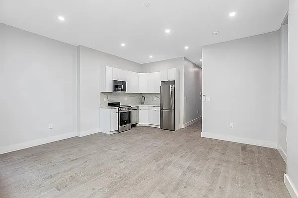 Rented by REAL New York | media 7