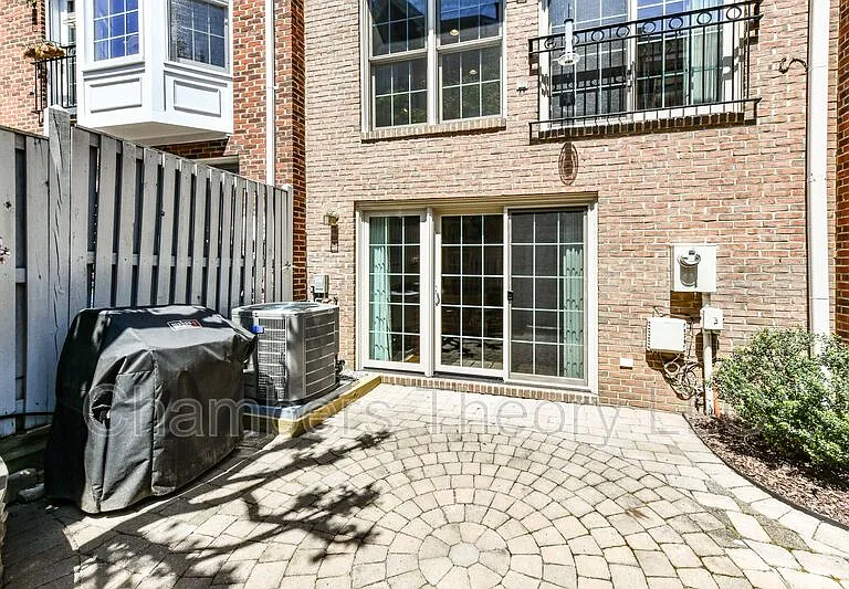 1572 21st Ct N — Photo 31