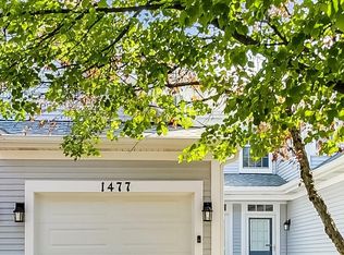 1477 Walnut Hill Ave, Saint Charles, IL