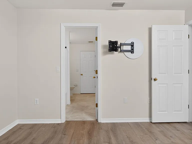 Bedroom1 3/3