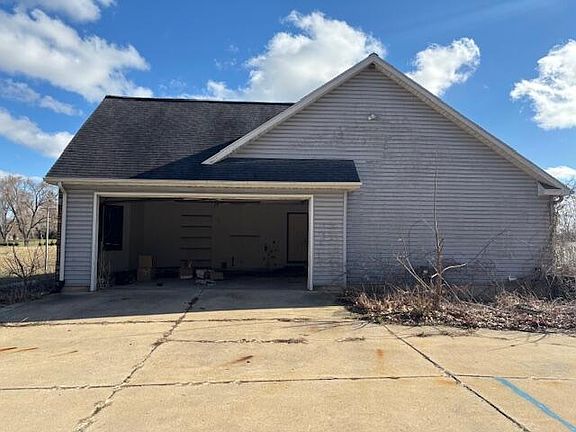 4th image of 5280 Clark Lake Rd