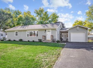 1507 Birch St, Holiday Hills, IL 60051