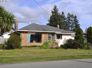 318 N Hazel St, Brookings, OR 97415