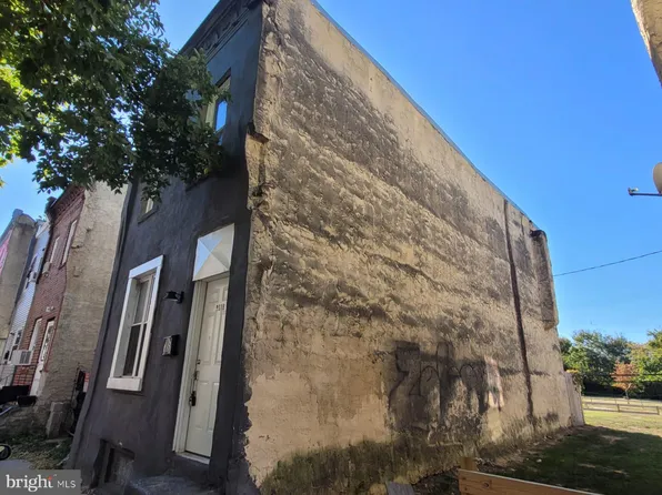 2318 N Beechwood St, Philadelphia, PA 19132