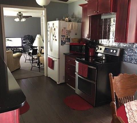 5th image of 718 Sunset Dr