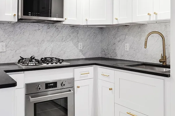 Rented by REAL New York | media 18