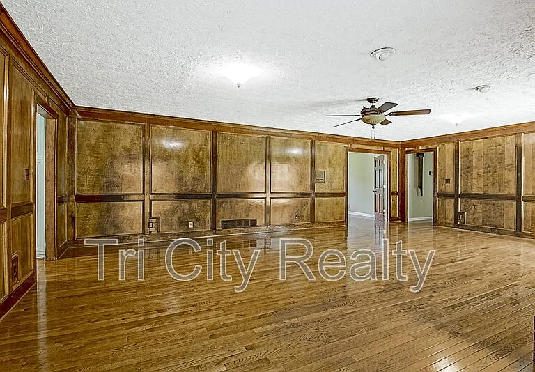 630 Hawthorne Pl — Photo 15