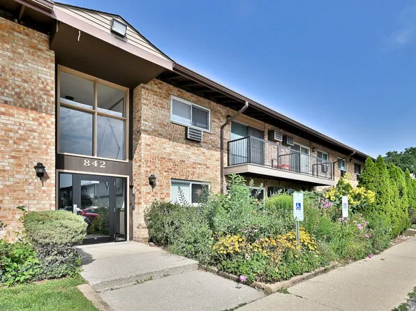 842 E Old Willow Rd APT 107, Prospect Heights, IL 60070