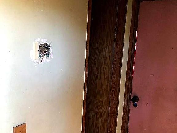 5th image of 3001 S Elm St