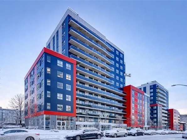 258 A Sunview St #121, Waterloo, ON N2L 0H7