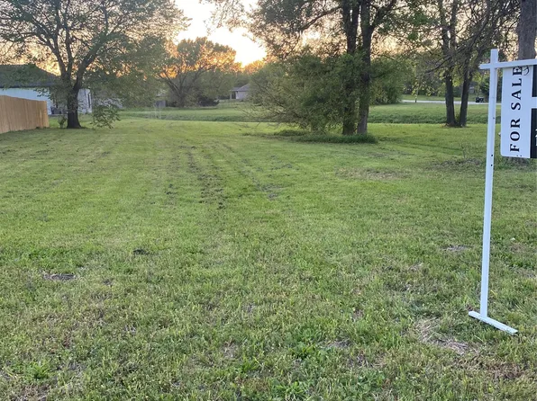 1108 Wright St, Greenville, TX 75401