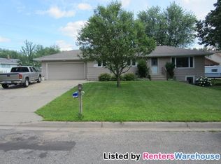 2240 Shawnee Dr, North Saint Paul, MN 55109