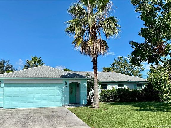 4th image of 2531 SE Kaycee Ct