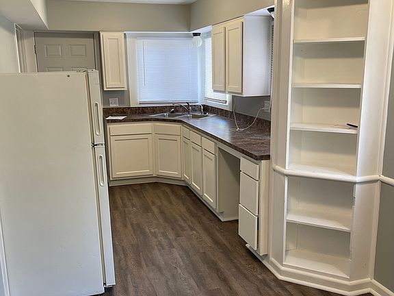 4th image of 3746 N Grant Ave