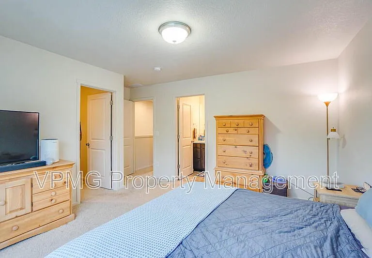 2023 NE Four Seasons Ln — Photo 21