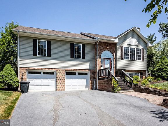 2nd image of 3251 Lanier Ln