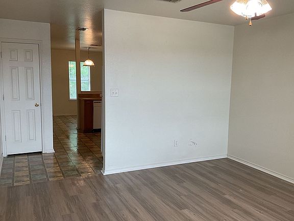 5th image of 3407 Hereford Ln #A-d