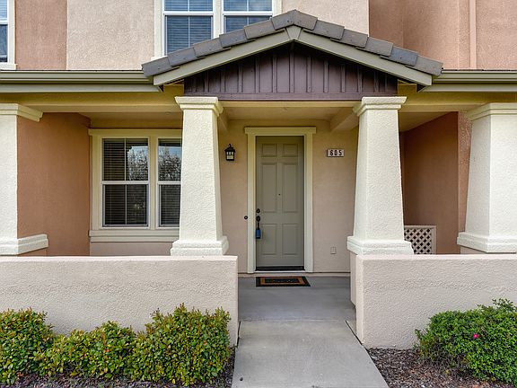 3rd image of 605 Blossom Rock Ln